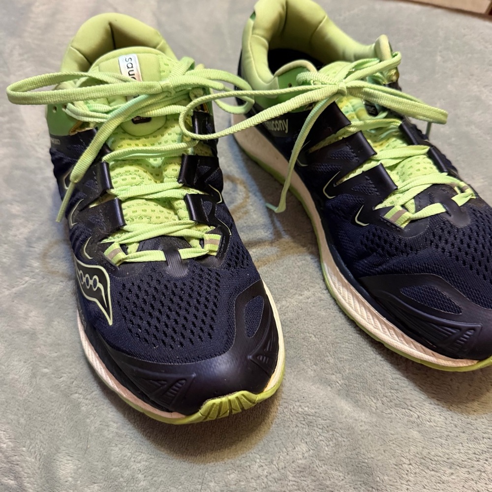 Saucony Women's Athletic Shoes in Navy and Lime‎